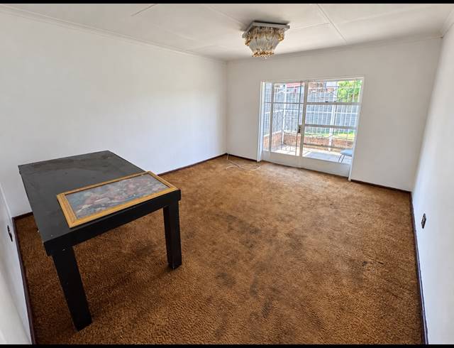 3 BEDROOM HOUSE FOR SALE IN TASBET PARK EXT 2
